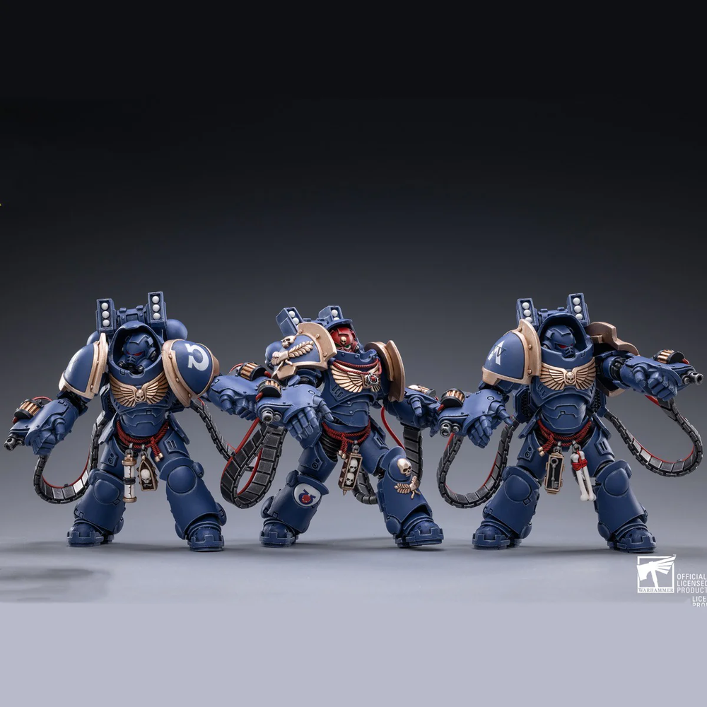 Warhammer Collectibles: Ultramarines Aggressors 1/18 Scale